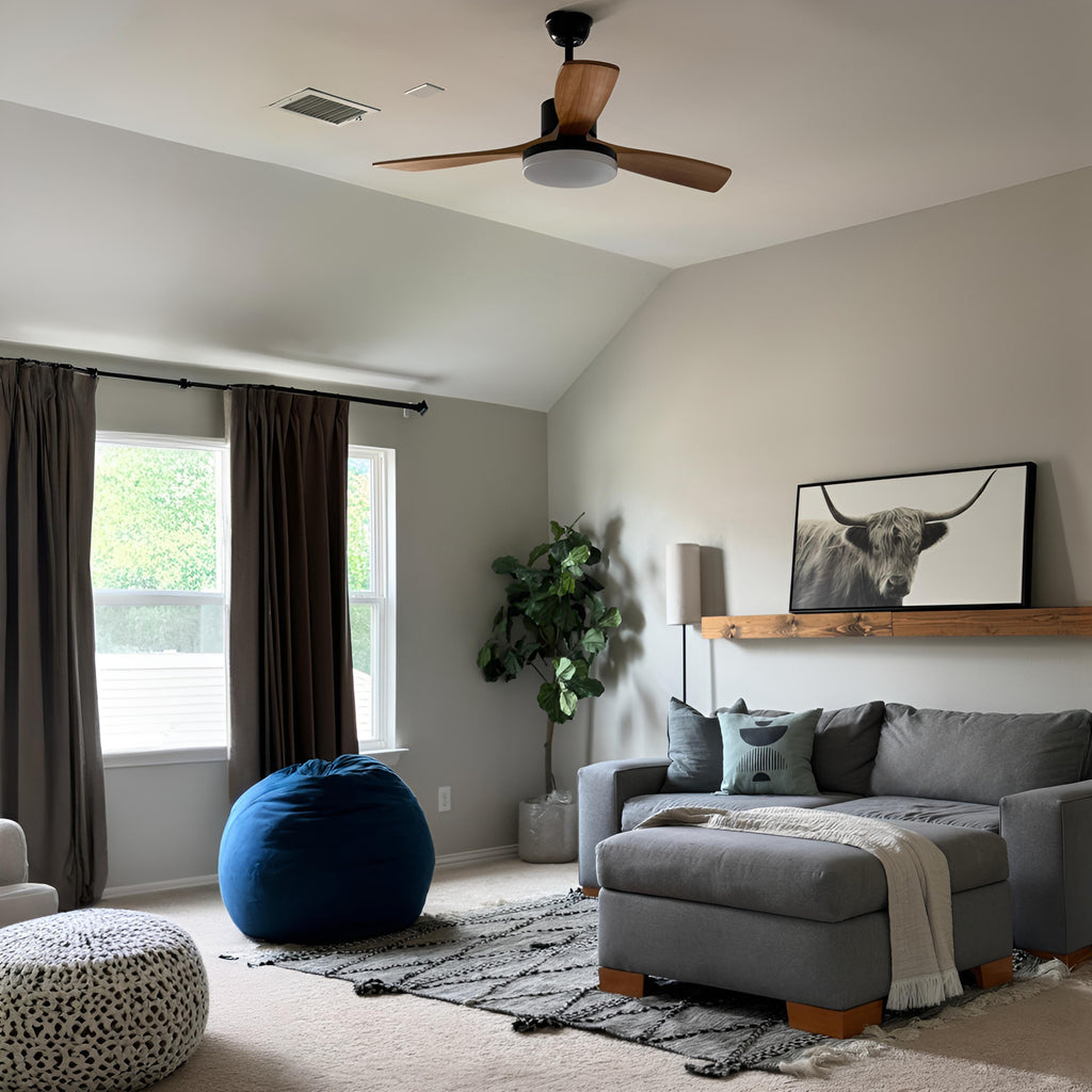 52-Zoll-Deckenventilator mit drei Eichenflügeln, leise und dimmbar – Timberline