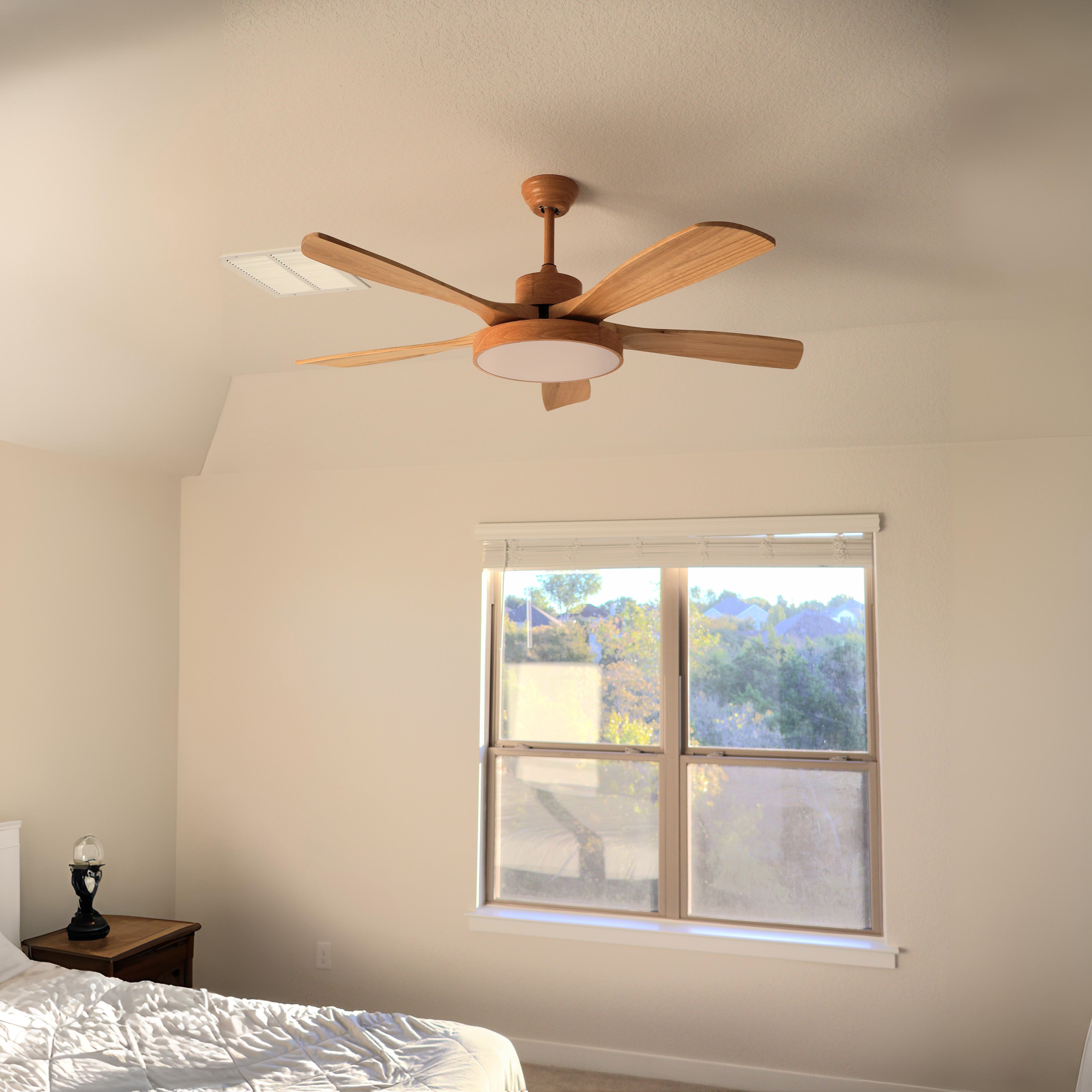60-Zoll-Deckenventilator mit drei Eichenholzflügeln, leise und dimmbar – Timberline