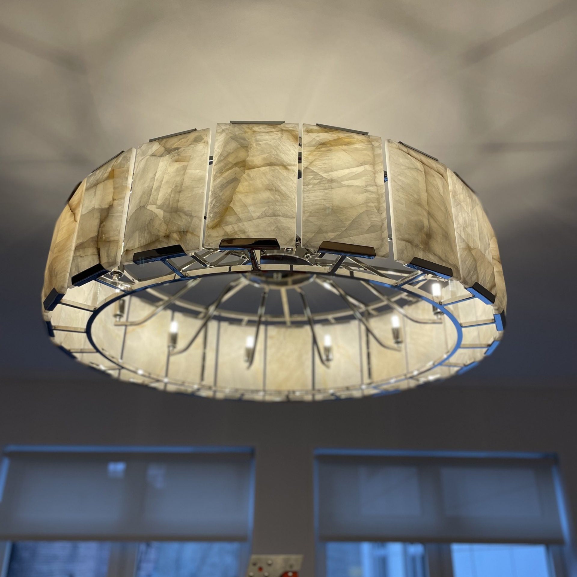 43 Zoll runder Alabaster-Kronleuchter - Harlow