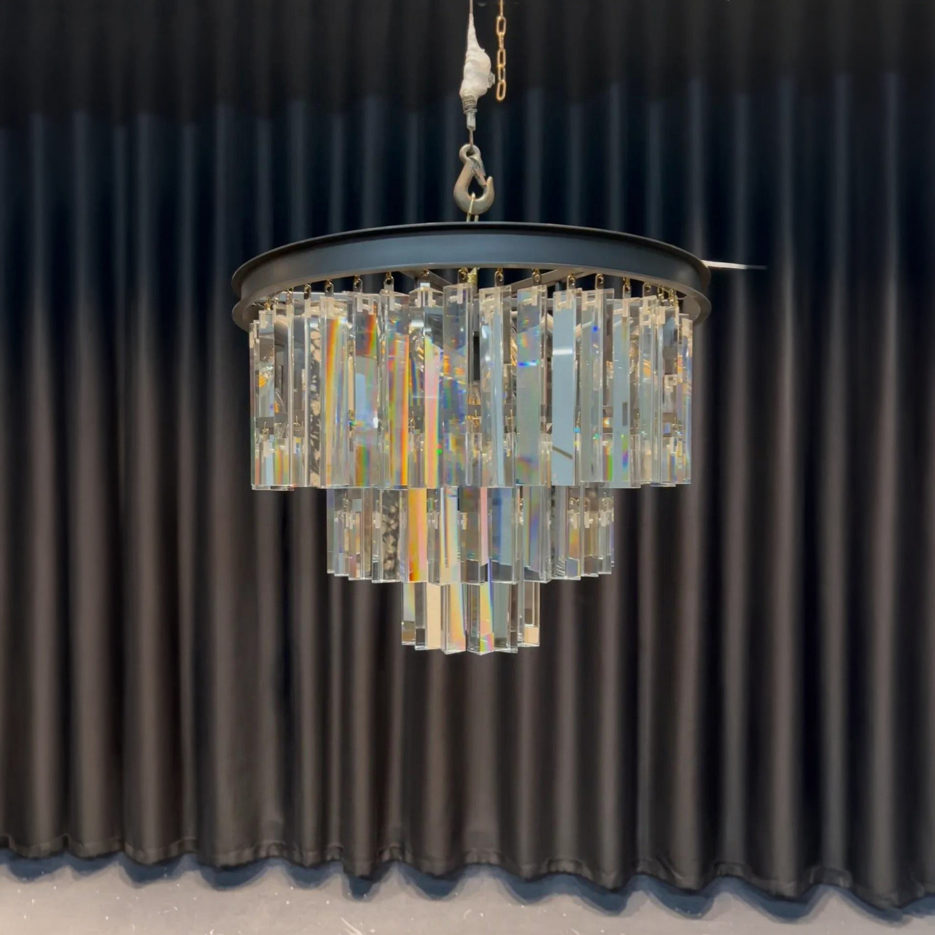 20 Inch Cristal Prism Tiered Chandelier - Odeon