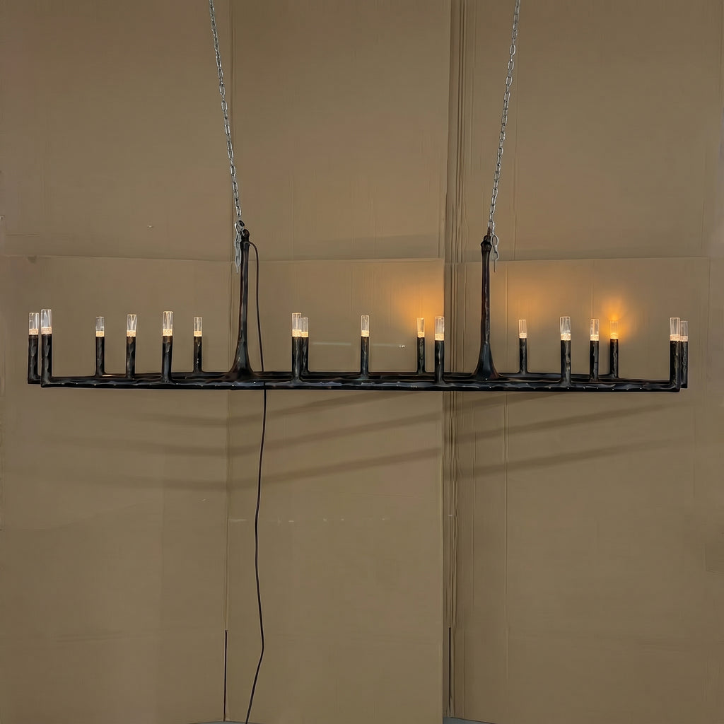 96 Zoll geschmiedeter linearer Kronleuchter Candlestick - Thaddeus