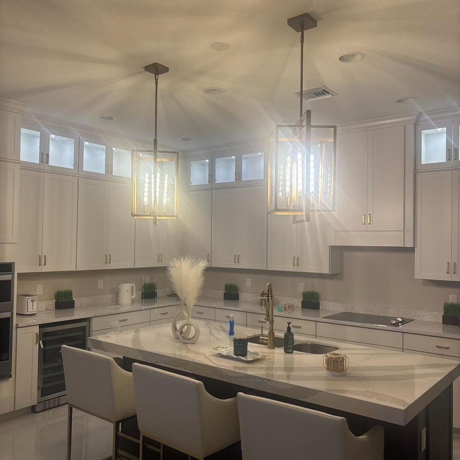 16 Inch Lantern Glass Pendant Light - Beckman