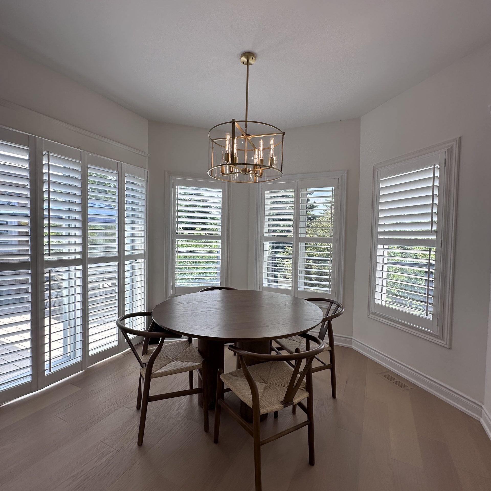 33 Inch Candelabra Drum Glass Chandelier - Beckman