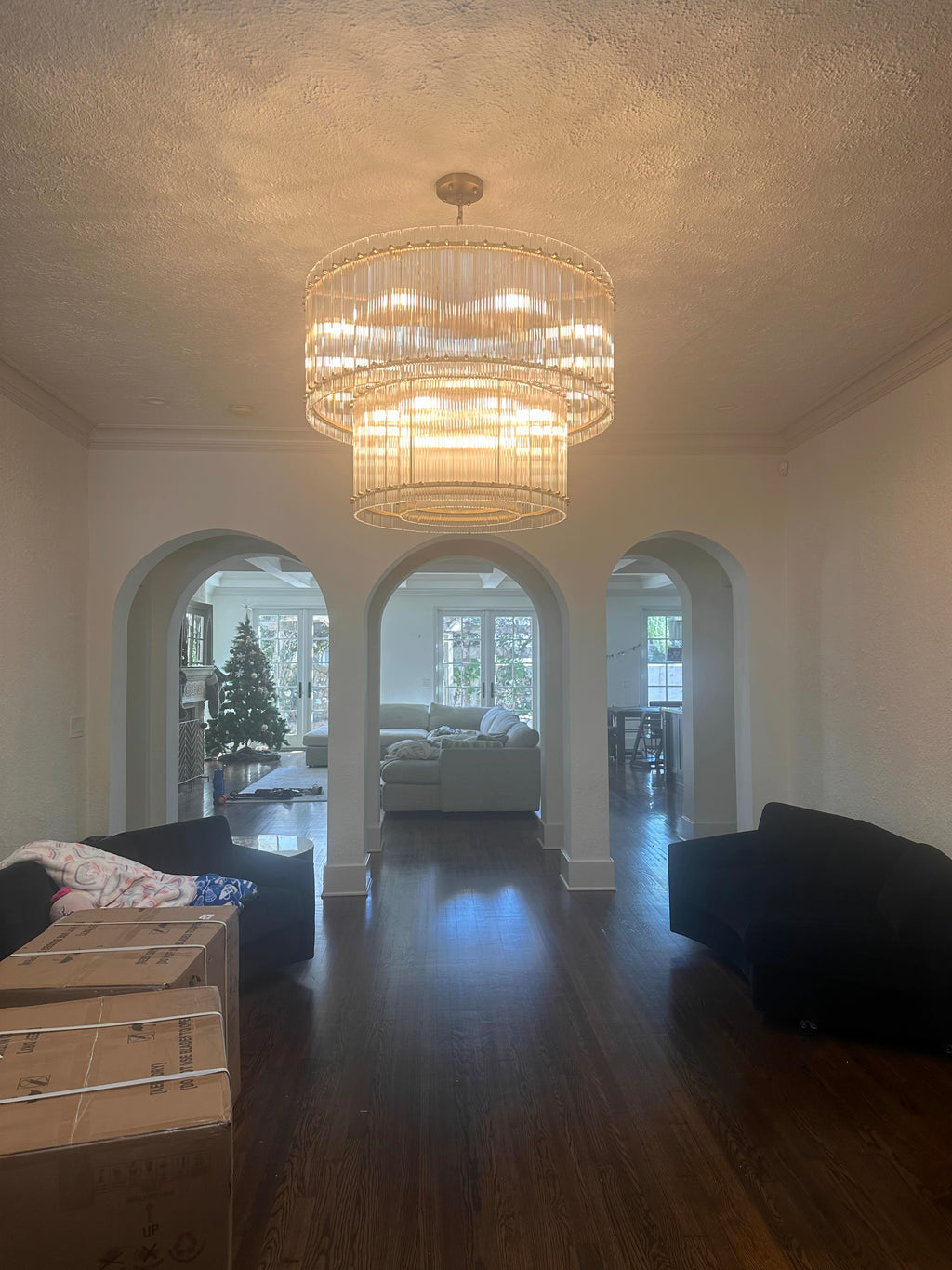 37 Inch Ribbed Glass Two-Tier Chandelier - San Marco