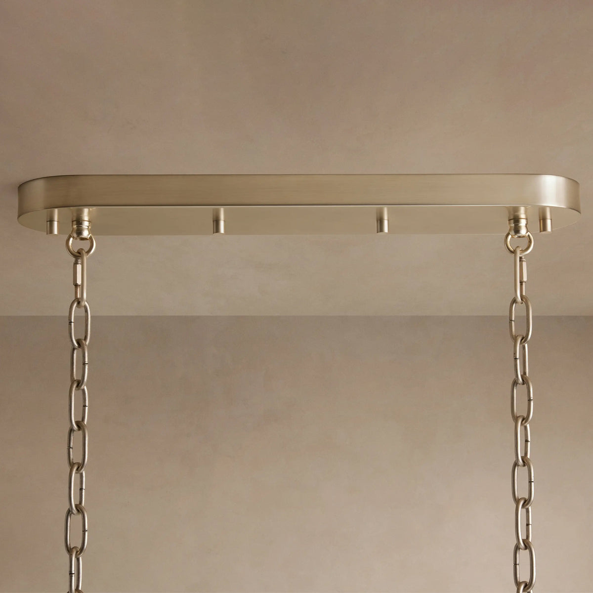 137 cm Linearkronleuchter aus strukturiertem Glas – Neve